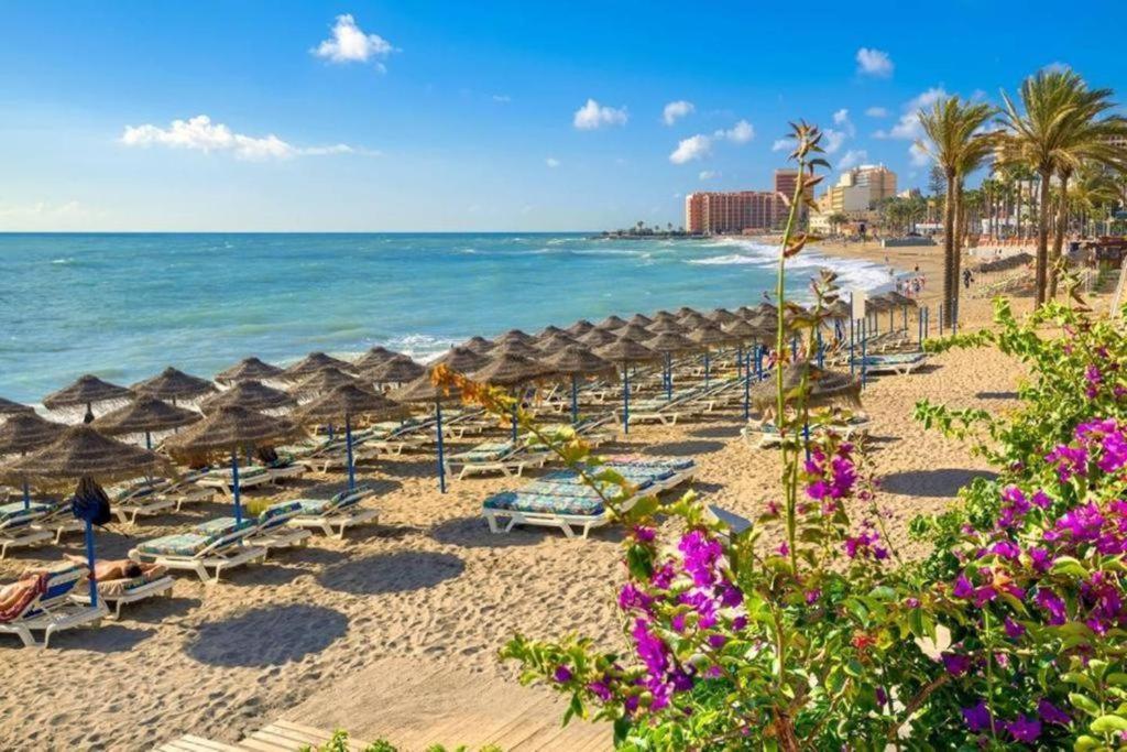 Apartamento Con Gran Terraza Junto A La Playa Torremolinos Exterior photo
